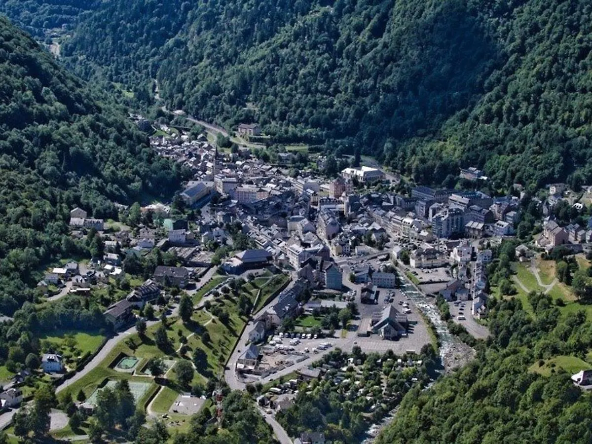 Chalet Mitoyen 3 Chambres, 60M², Belle Vue, 1Km Centre-Ville, Navette Ski, Parking, Terrasse - Fr-1-401-3 Cauterets Holiday home